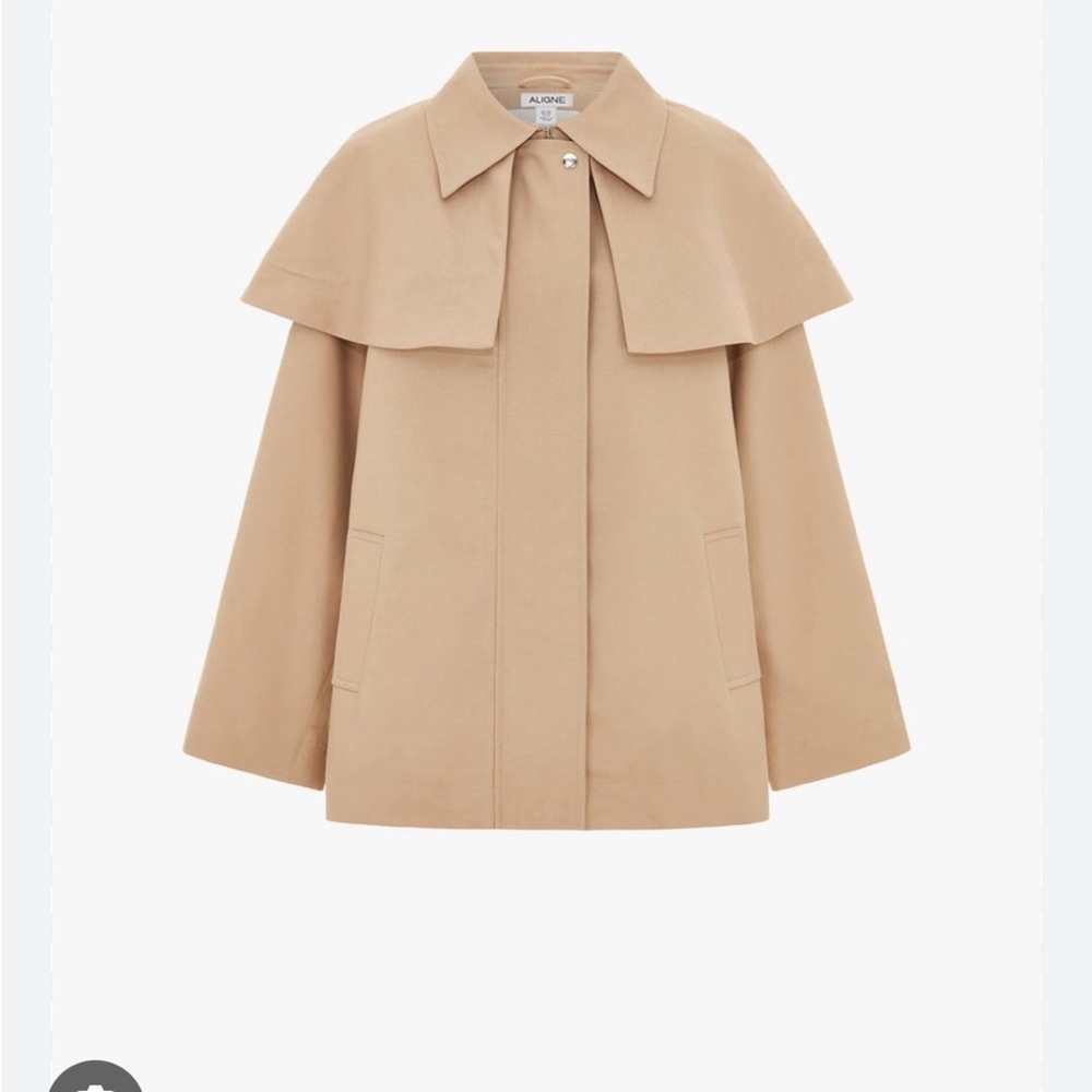 Aligne Ashton Short Trench with Removeable Cape